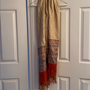 - Pashmina style scarf